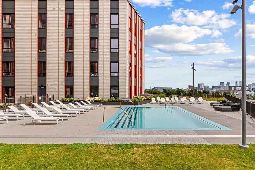 Building Photo - 270 Harvard St