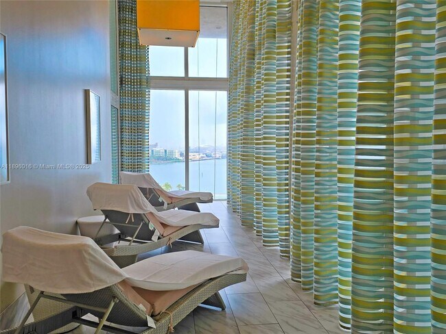 Building Photo - 50 Biscayne Blvd