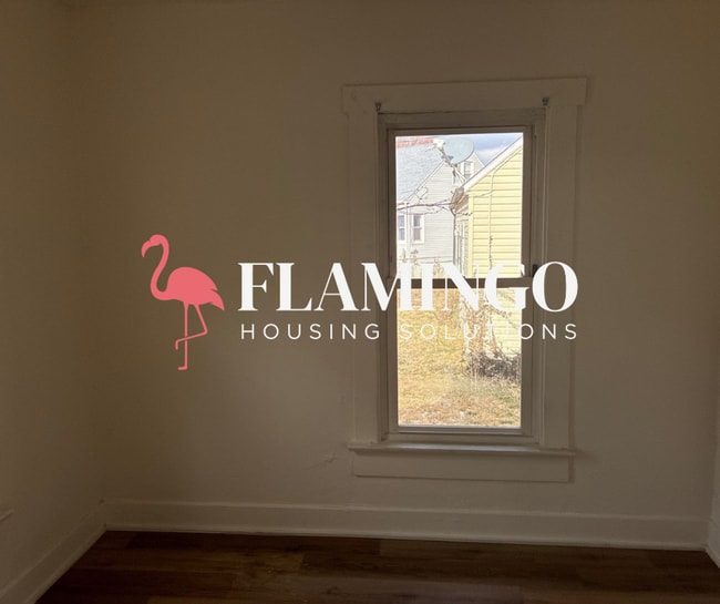 Building Photo - 207 N Decker Ave