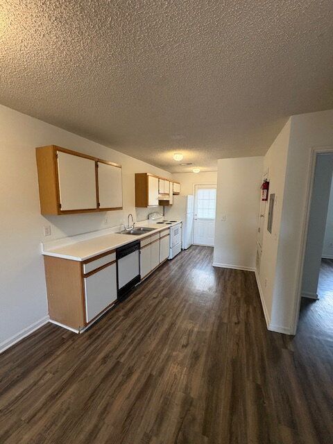 Building Photo - 2004 Tower Pl