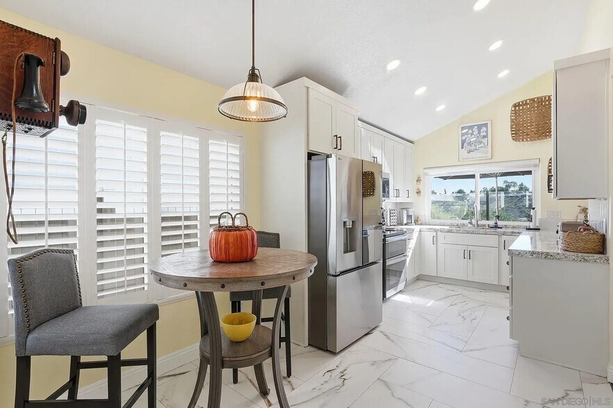 Building Photo - 7773 Eagle Ridge Dr