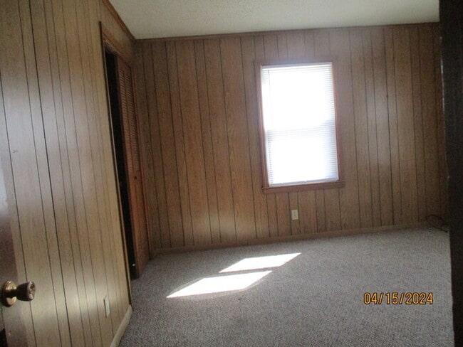 Building Photo - 2702 S Ridge Ave