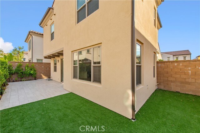 Building Photo - 112 Anthem