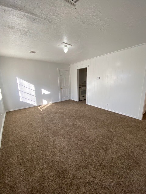 Building Photo - 2927 SW 21st St