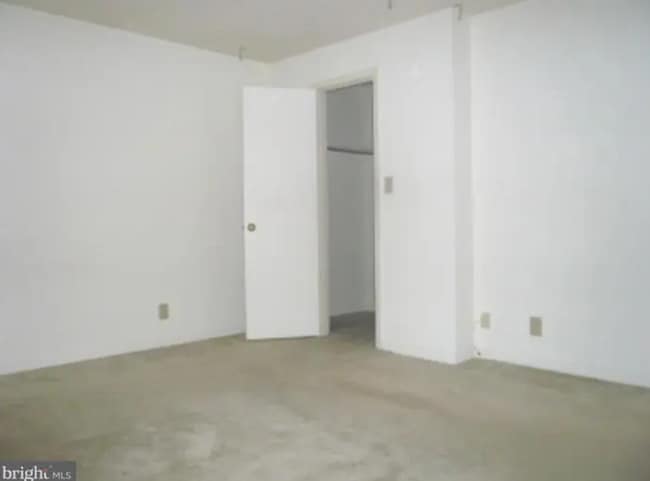 Building Photo - 200 Grosvenor Ln