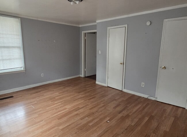 Building Photo - 294 Pursley St