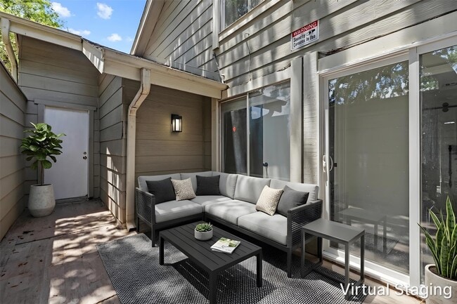 Building Photo - 13002 Greenway Chase Ct