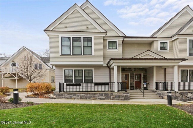 Primary Photo - 64 North Ln