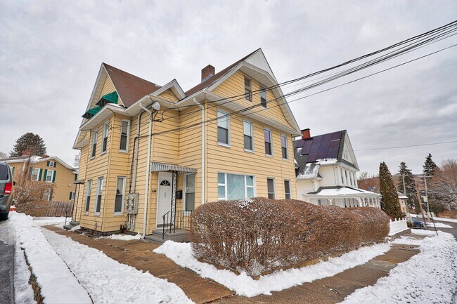 Primary Photo - 143 Tremont St