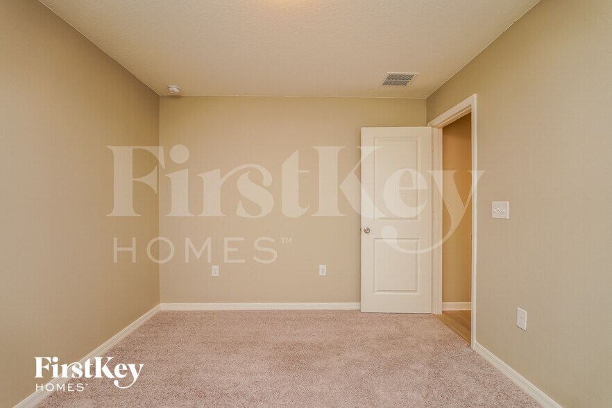 Building Photo - 948 Gotthard Pass Dr.