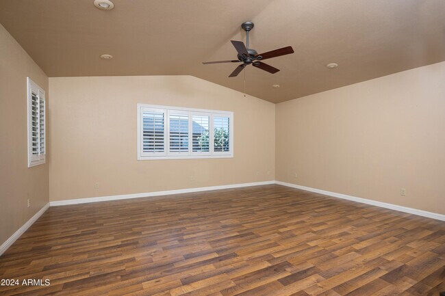 Building Photo - 4613 E Escondido Ave