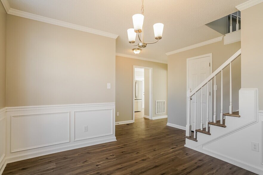 Building Photo - 7100 Missionary Ridge Dr