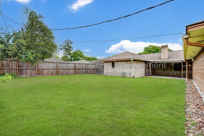 Building Photo - 5403 Clift Haven Dr