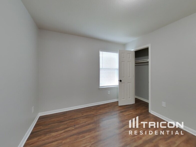 Building Photo - 12030 Green Bluff Ct