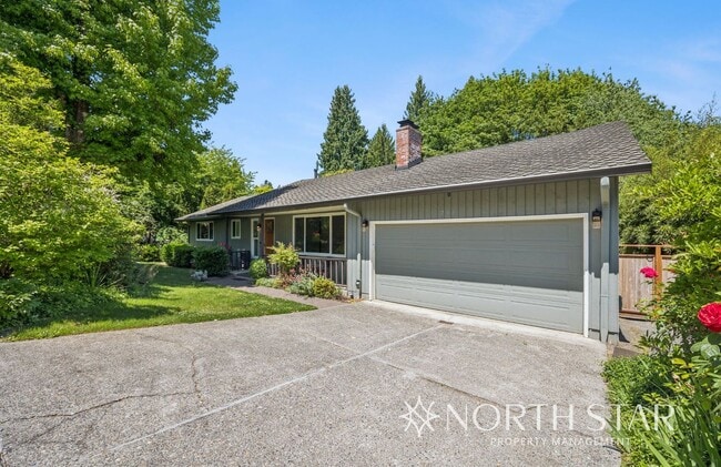 Building Photo - Beautiful Lake Oswego Ranch Home in Red Fo...