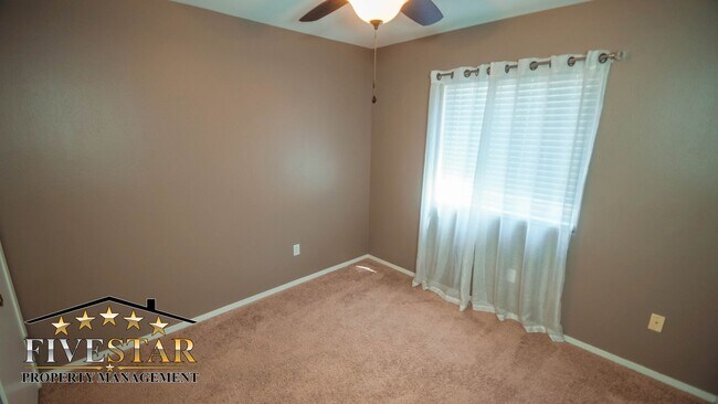 Building Photo - 4334 Bareback Ln