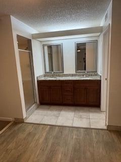 Building Photo - 423 4th Ln