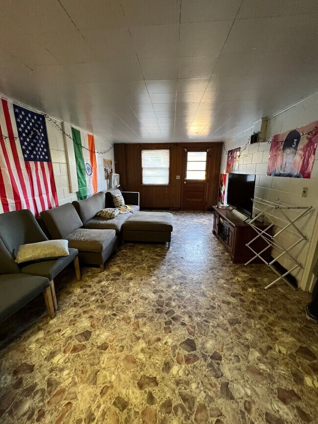 Building Photo - Available August 2026;  Monthly rent $2,95...