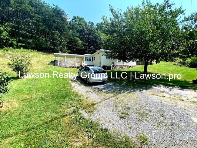Building Photo - Cozy Three Bedroom Home in Salem with Shed