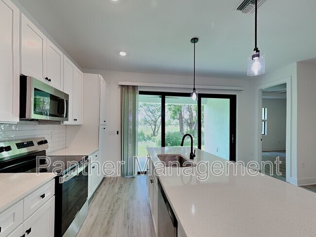 Building Photo - 26483 Explorer Rd