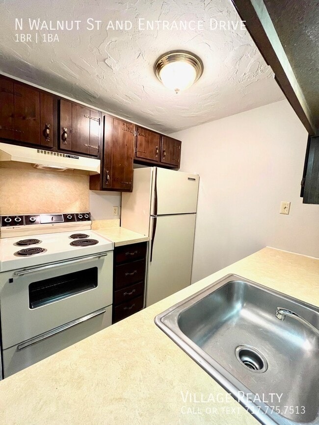 Building Photo - 312 N Walnut St