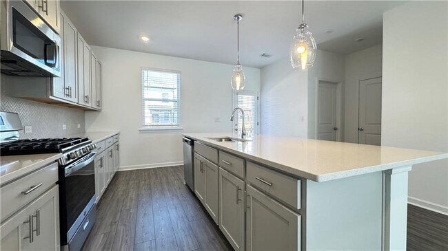 Building Photo - 9 Peeples Dr