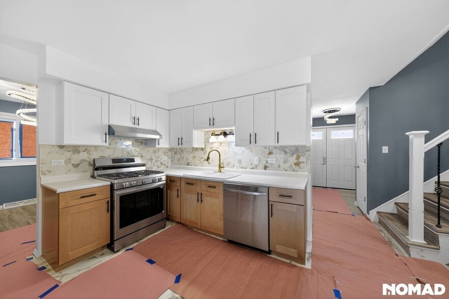 Building Photo - 479 164th St