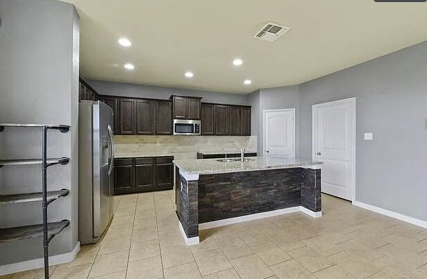 Building Photo - 3310 Battlecry