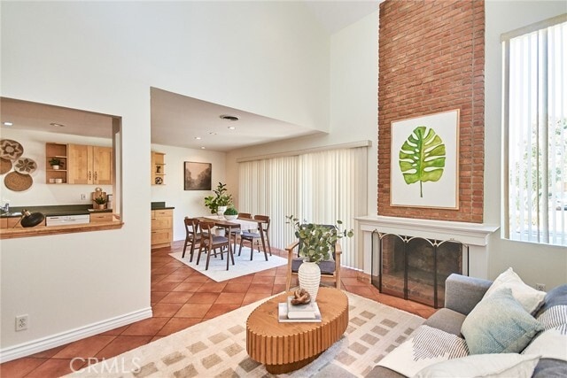 Building Photo - 4725 Cardena Plaza