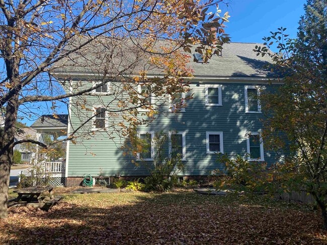 Building Photo - 81 Allison St