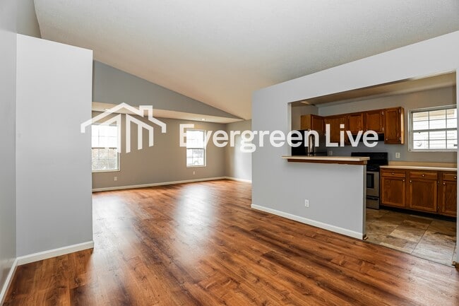 Building Photo - 2013 Monarch Dr