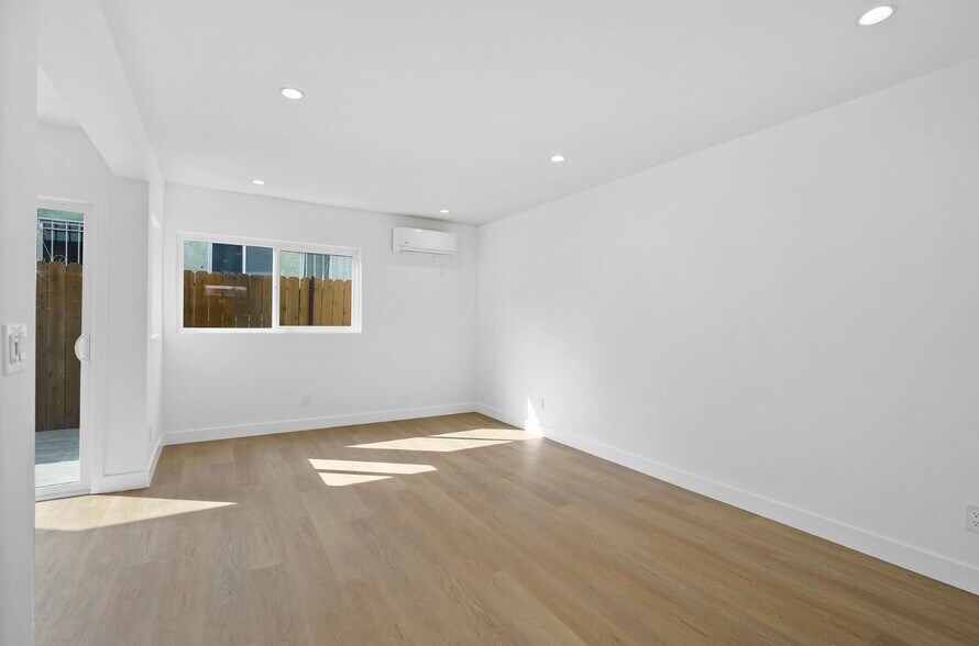 Building Photo - 2915 Hauser Blvd