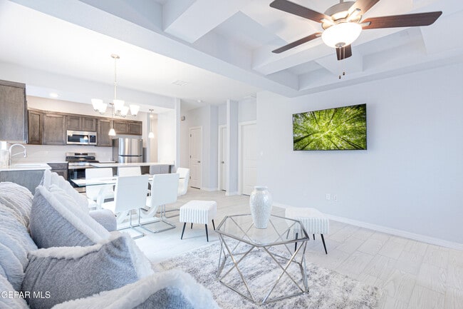 Building Photo - 546 Spanish Oak Dr