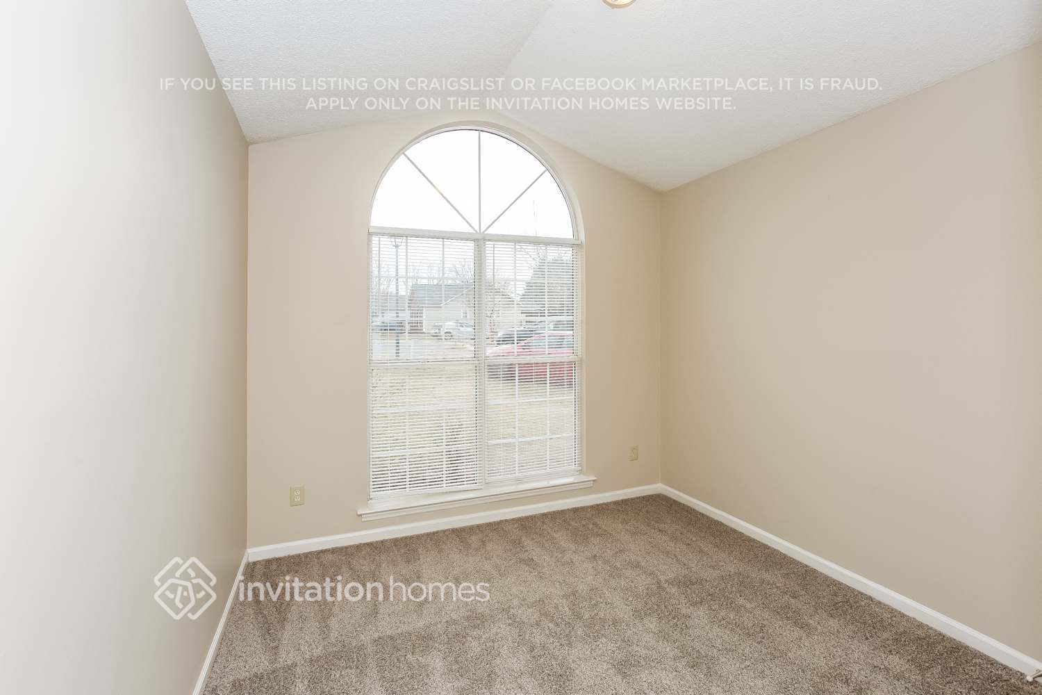 Building Photo - 5014 Alexis Dr