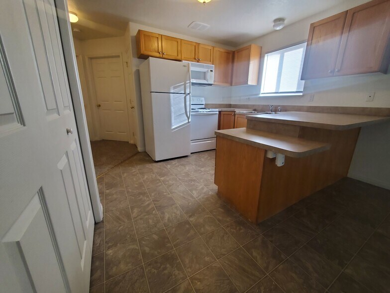 Building Photo - 3723 Deloy Dr