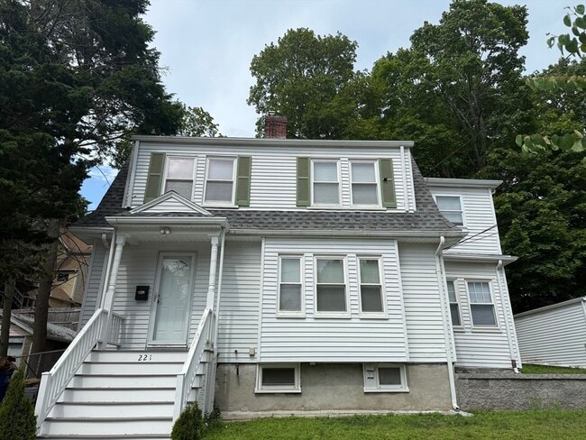Primary Photo - 221 S Central Ave