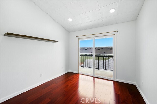Building Photo - 1217 W 168th St
