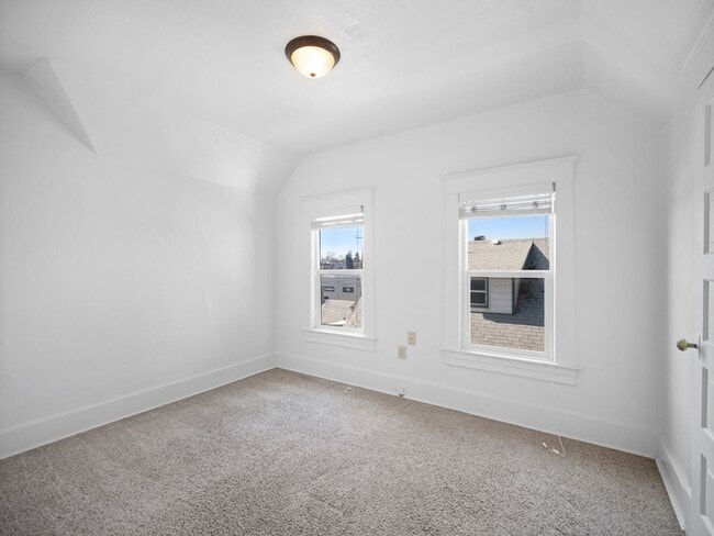 Building Photo - 4 Bed, 2 Bath Long Term Rental in GU District