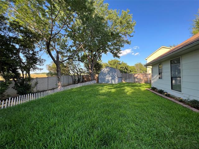 Building Photo - 4313 Kenwood Dr