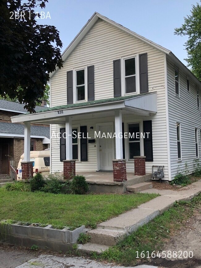 Primary Photo - 836 Coit Ave NE