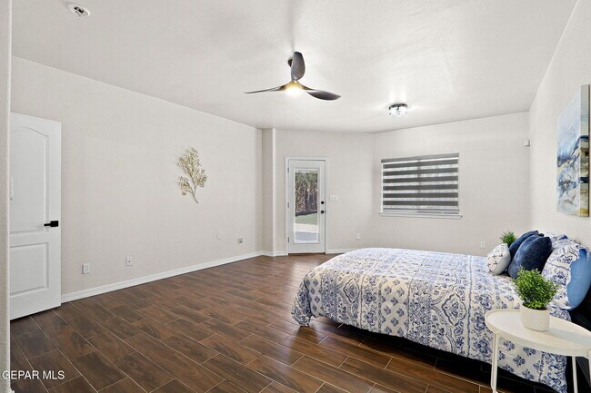 Building Photo - 3121 Tierra Paola Ln