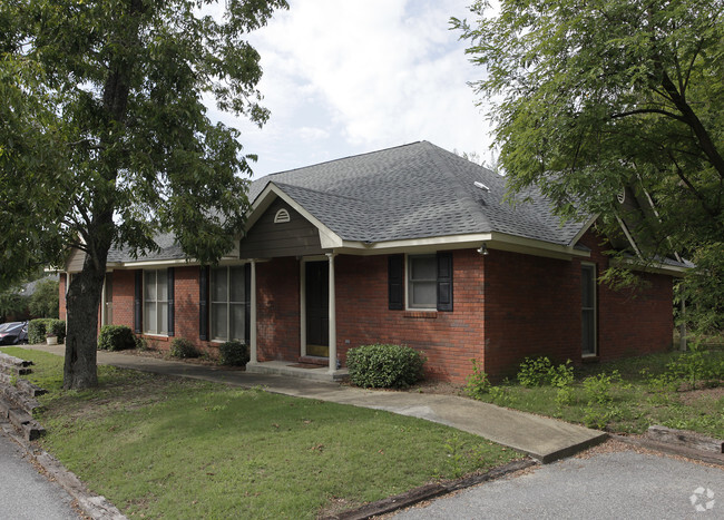 Building Photo - Pebblebrook Apartments