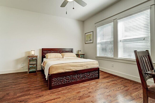 Building Photo - Introducing a remarkable property with a r...