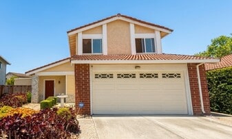 Building Photo - 5398 Studebaker Cir