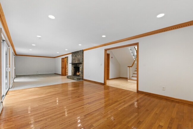 Building Photo - 494 Sawmill Rd