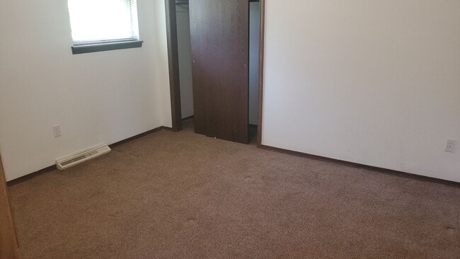 Building Photo - 1685-1687 Sonora Dr