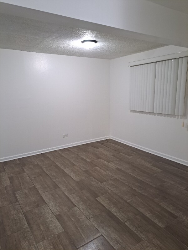 Building Photo - 10700 S Roberts Rd