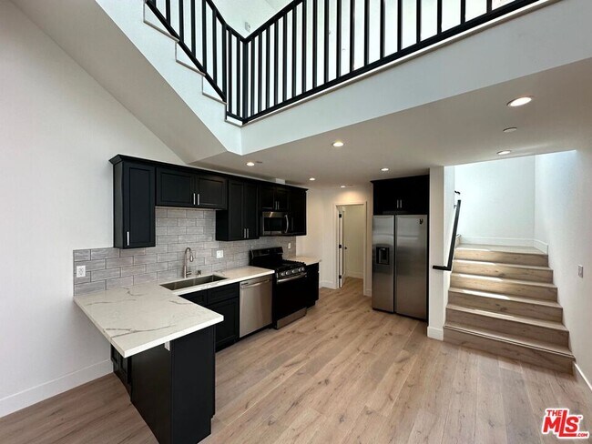 Building Photo - 3414 London St