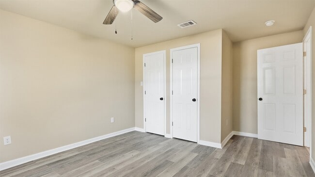 Building Photo - 2614 28th Ave N