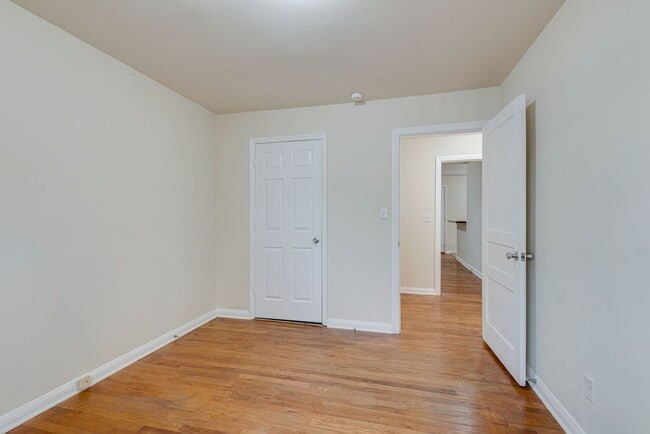 Building Photo - 3505 Marlborough Ave